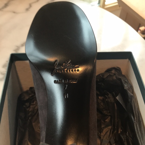 NEVER WORN! CLASSIC CORPORATE LOOK. Purchased at Holts’s. - Picture 5 of 7